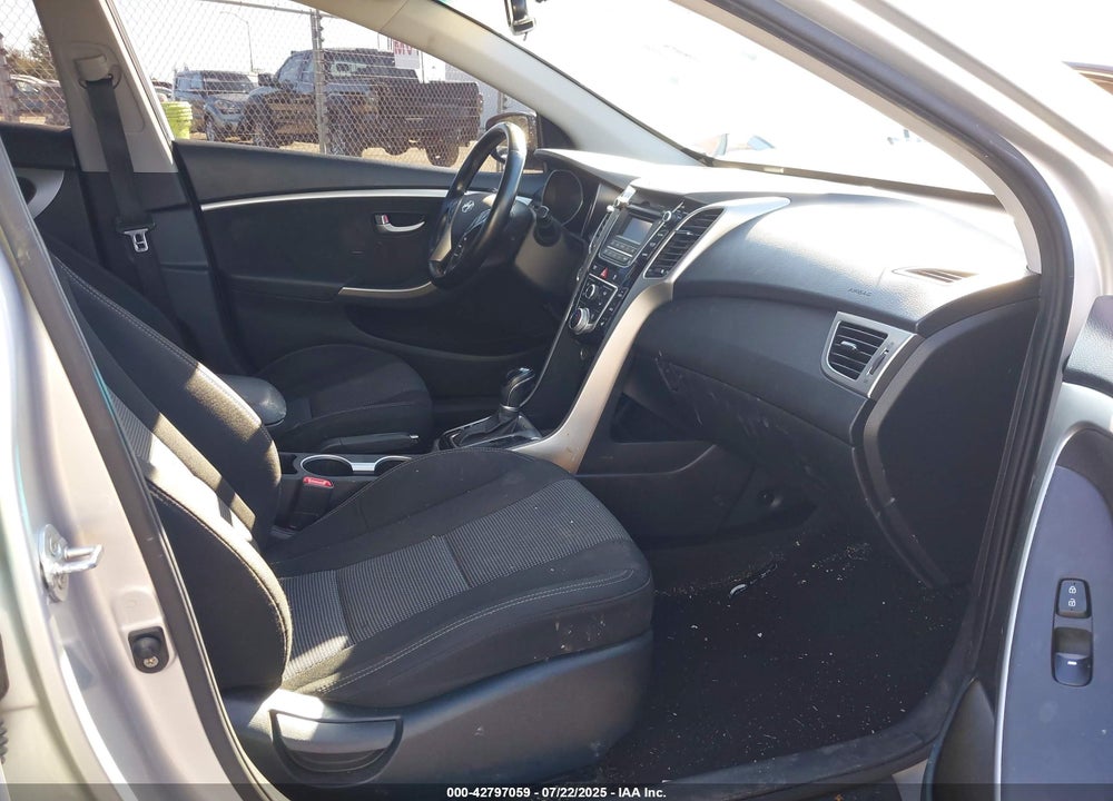 2013 HYUNDAI ELANTRA VIN: KMHD35LEXDU152326
