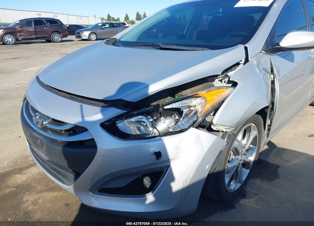 2013 HYUNDAI ELANTRA VIN: KMHD35LEXDU152326