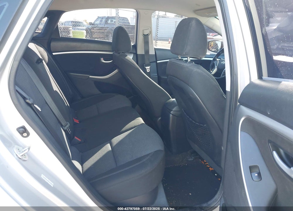 2013 HYUNDAI ELANTRA VIN: KMHD35LEXDU152326