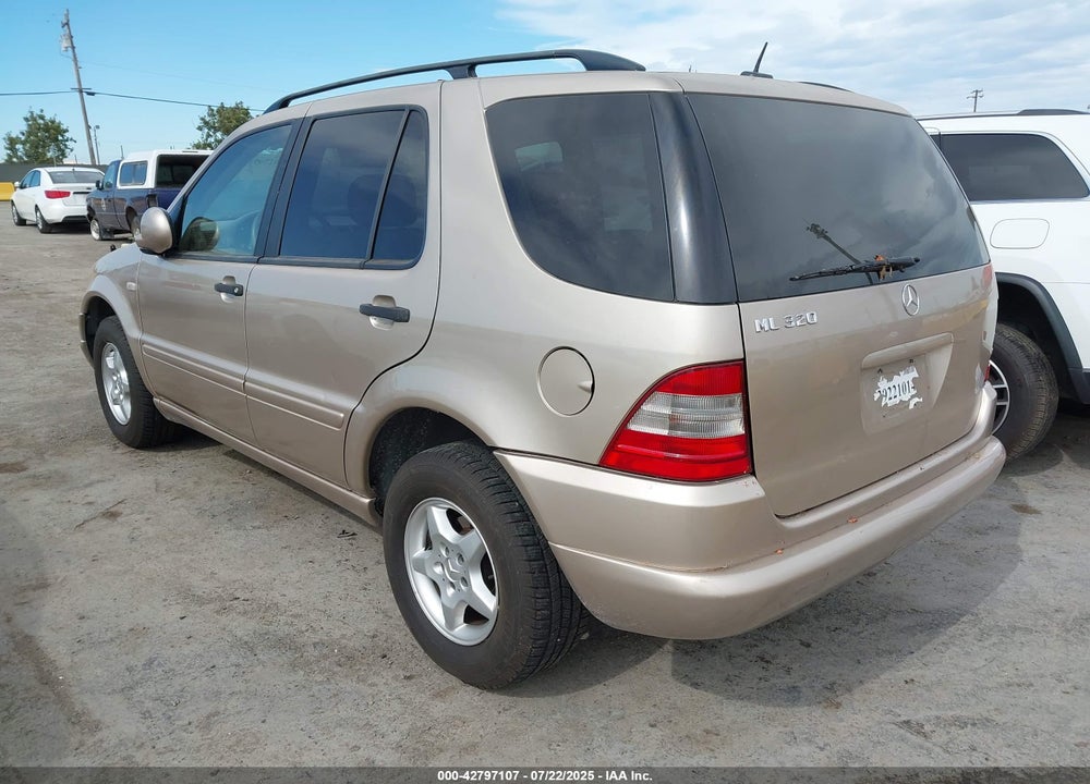 2001 MERCEDES-BENZ ML 320 VIN: 4JGAB54E01A250833