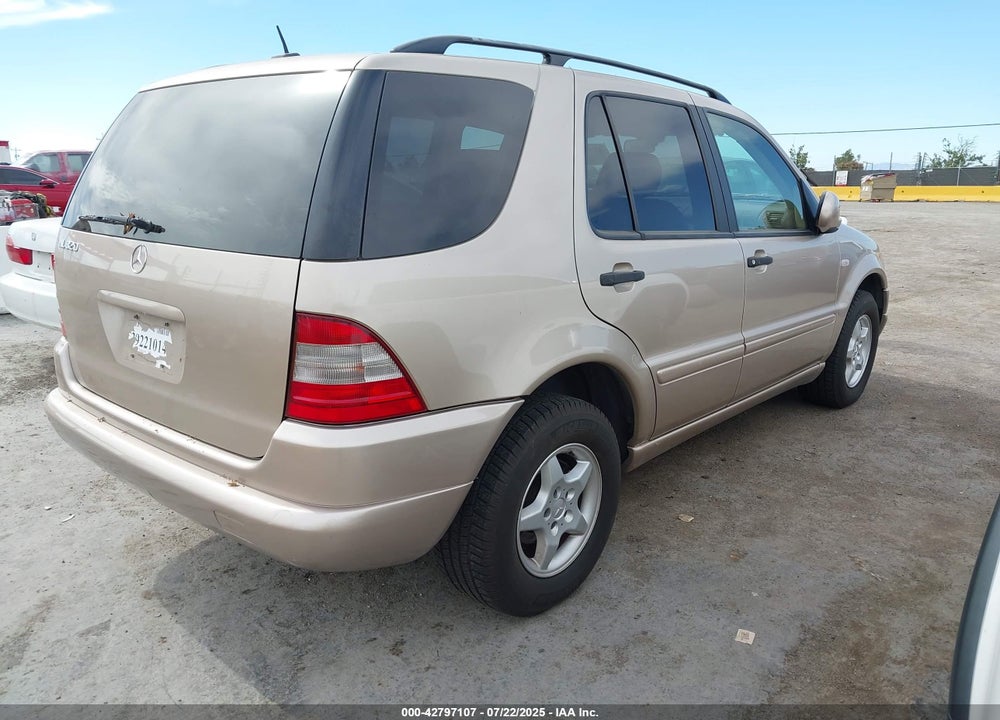 2001 MERCEDES-BENZ ML 320 VIN: 4JGAB54E01A250833