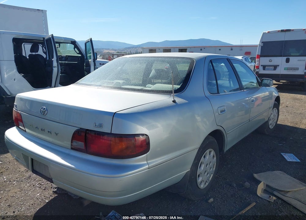 1995 TOYOTA CAMRY VIN: JT2SK12E2S0301107