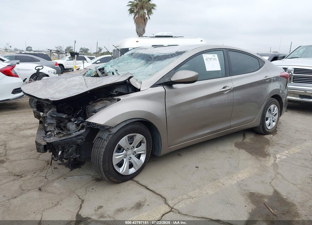 2016 HYUNDAI ELANTRA VIN: 5NPDH4AE0GH744741