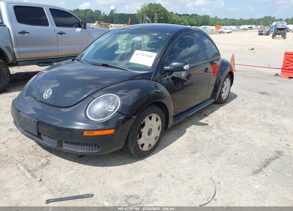 2010 VOLKSWAGEN BEETLE VIN: 3VWPG3AG7AM018434
