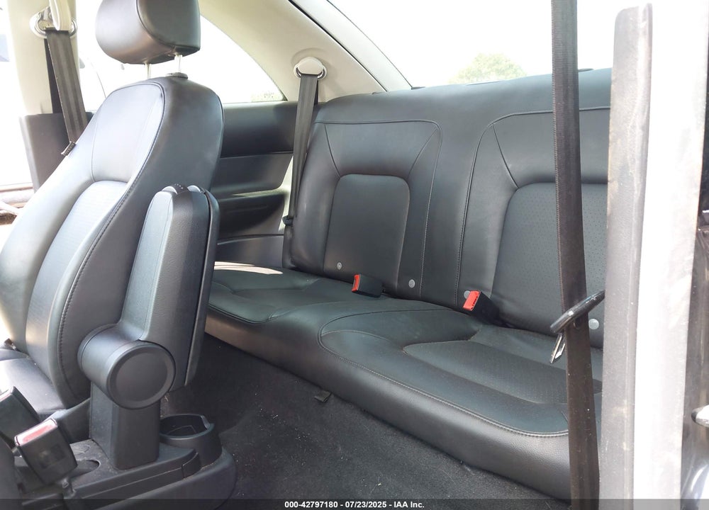2010 VOLKSWAGEN BEETLE VIN: 3VWPG3AG7AM018434