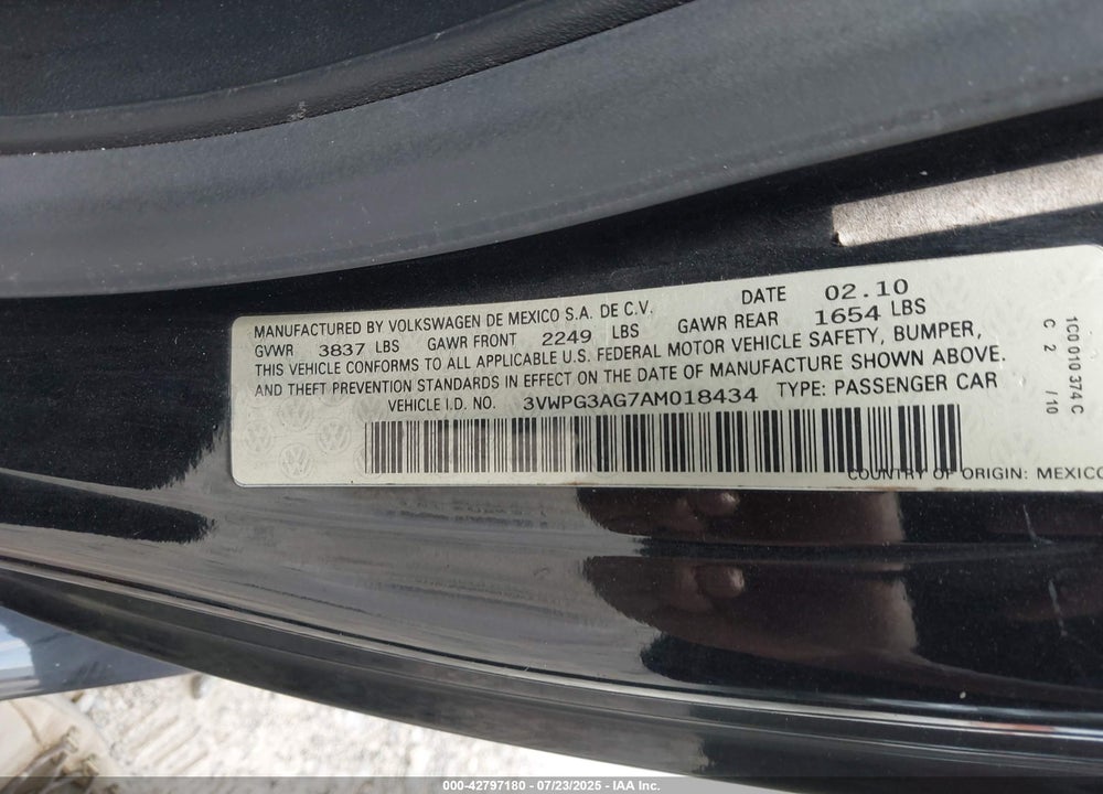 2010 VOLKSWAGEN BEETLE VIN: 3VWPG3AG7AM018434