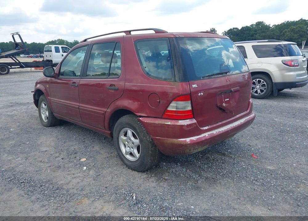 2000 MERCEDES-BENZ ML 320 VIN: 4JGAB54E6YA190258