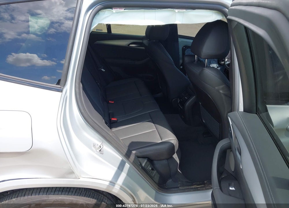 2021 BMW X3 VIN: 5UXTY9C09M9H02973