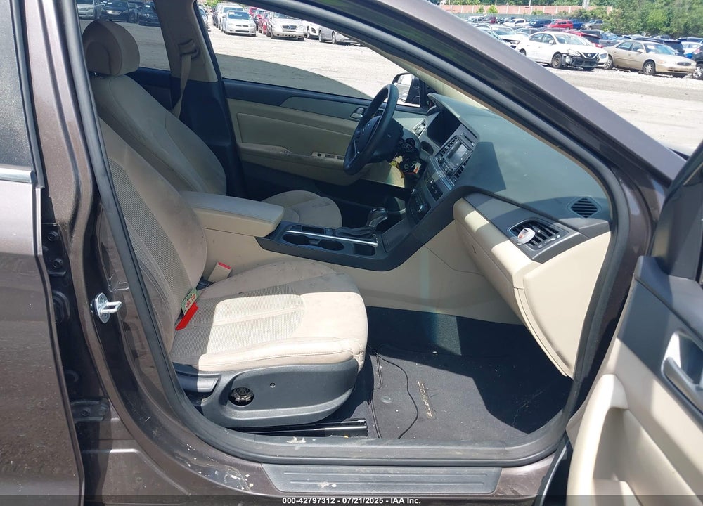 2015 HYUNDAI SONATA VIN: 5NPE24AF0FH160255