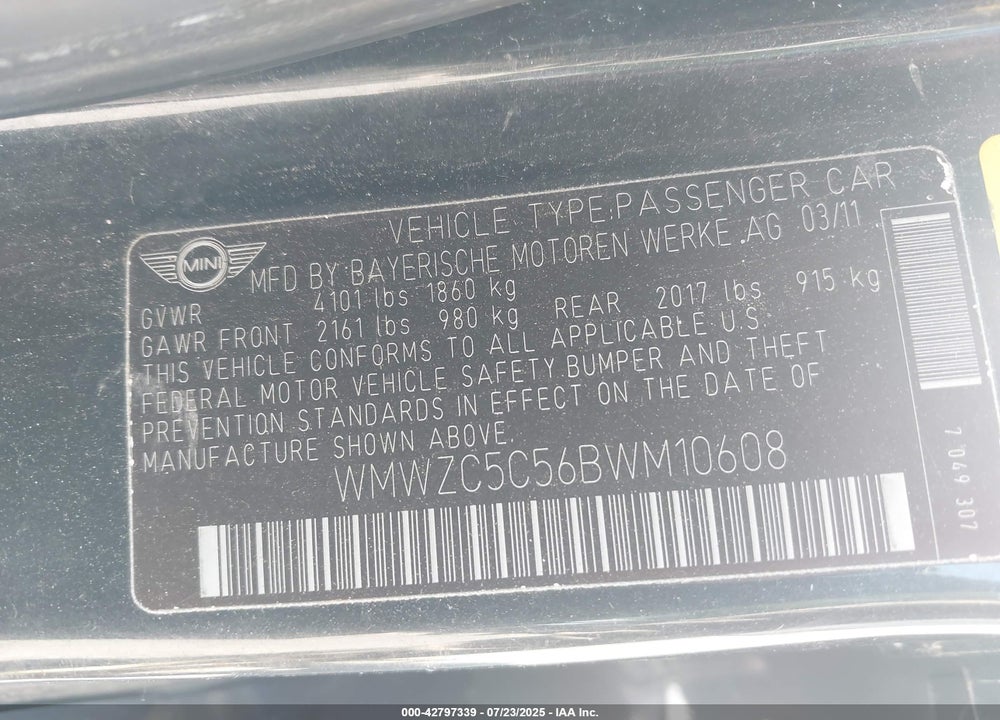 2011 MINI COOPER VIN: WMWZC5C56BWM10608