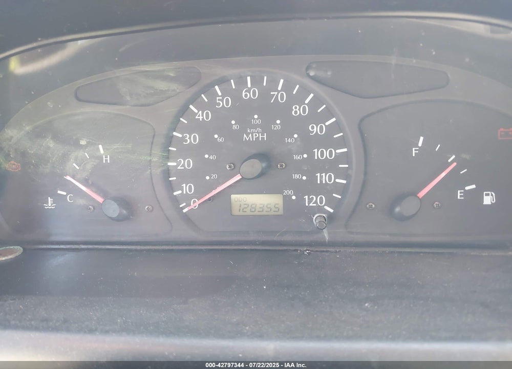 2001 KIA RIO VIN: KNADC123616516431