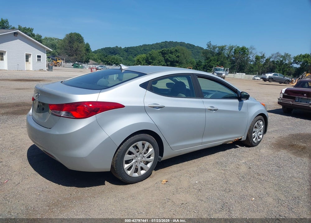 2012 HYUNDAI ELANTRA VIN: 5NPDH4AE4CH066974