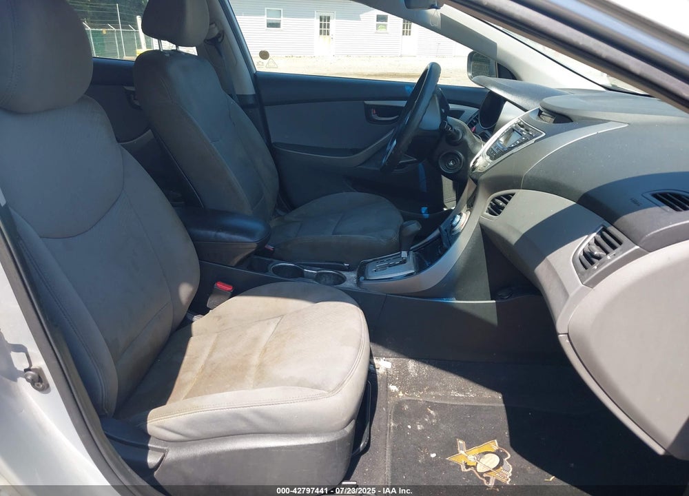2012 HYUNDAI ELANTRA VIN: 5NPDH4AE4CH066974
