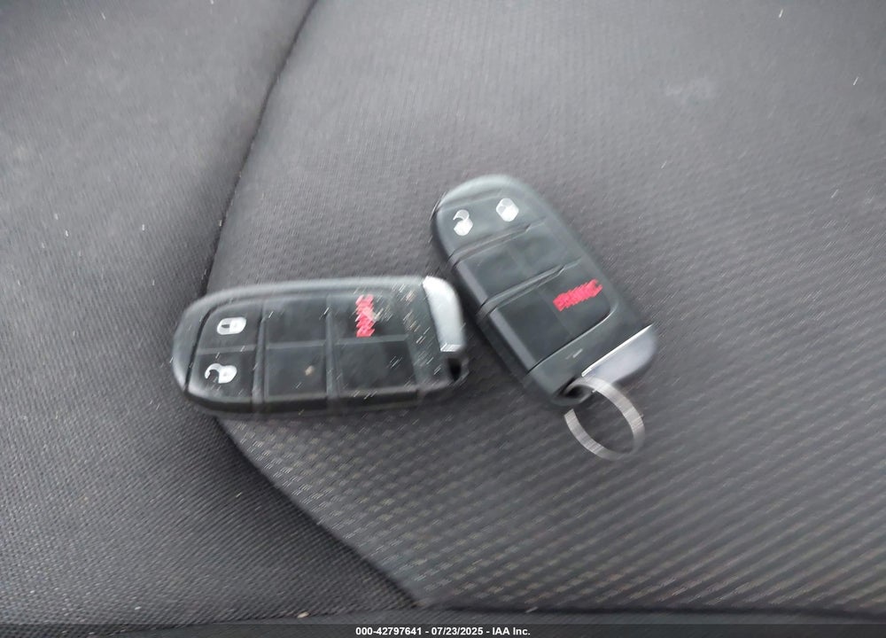 2018 JEEP RENEGADE VIN: ZACCJBAB5JPG92533