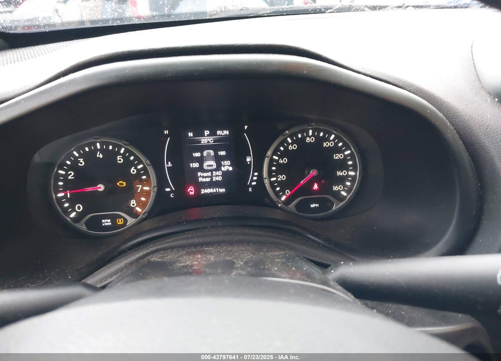 2018 JEEP RENEGADE VIN: ZACCJBAB5JPG92533