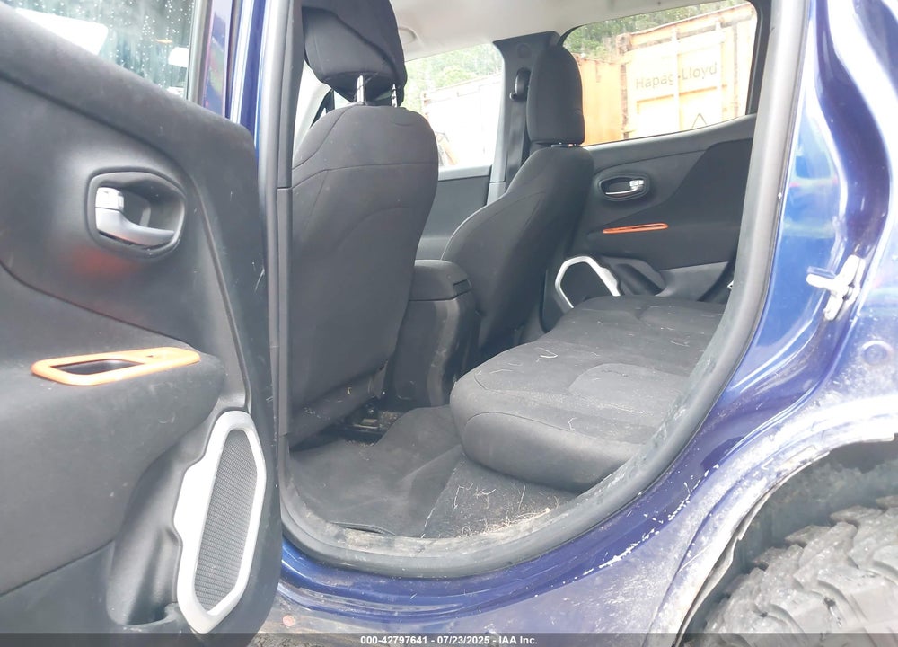 2018 JEEP RENEGADE VIN: ZACCJBAB5JPG92533