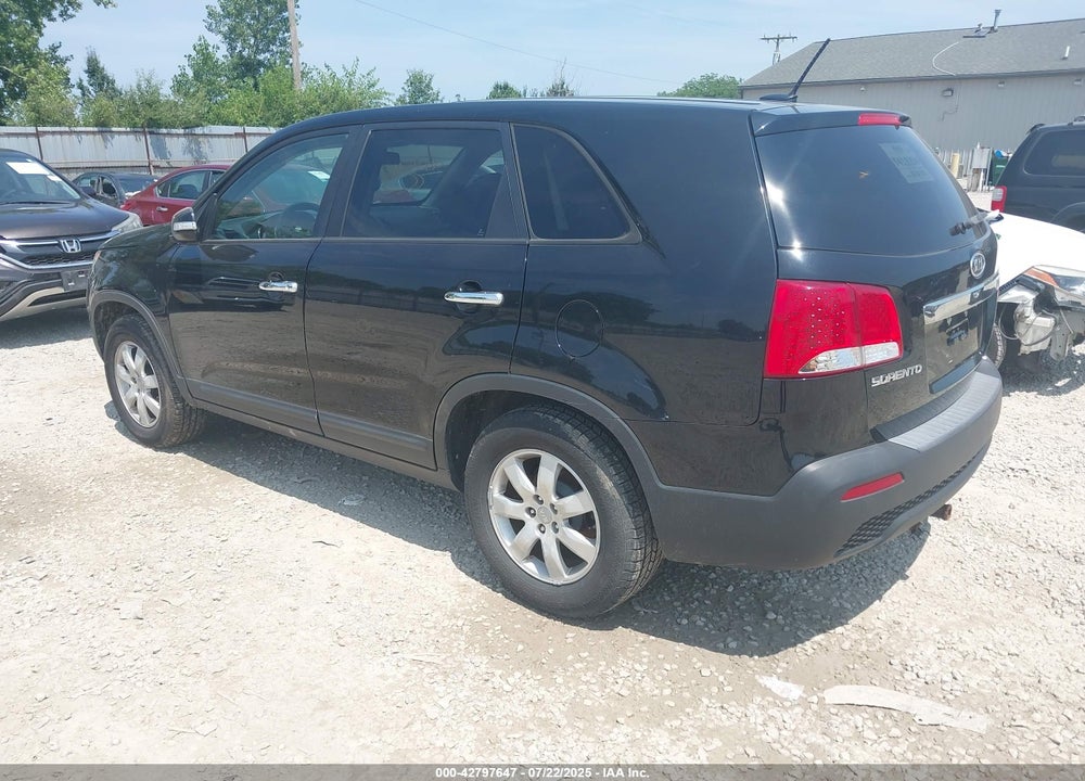 2013 KIA SORENTO VIN: 5XYKT3A19DG381288