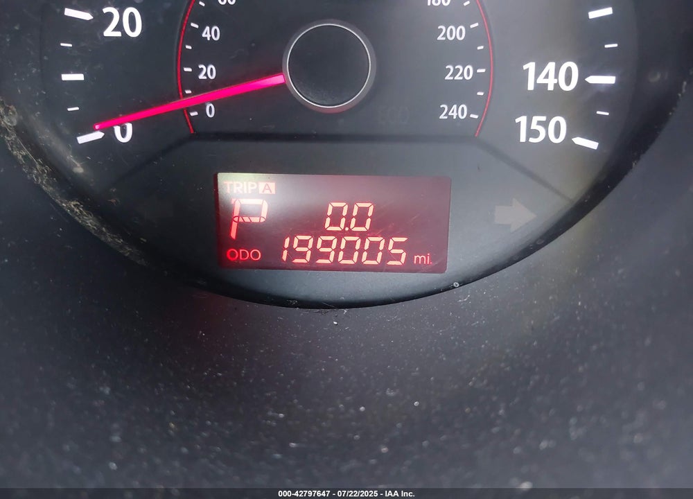 2013 KIA SORENTO VIN: 5XYKT3A19DG381288