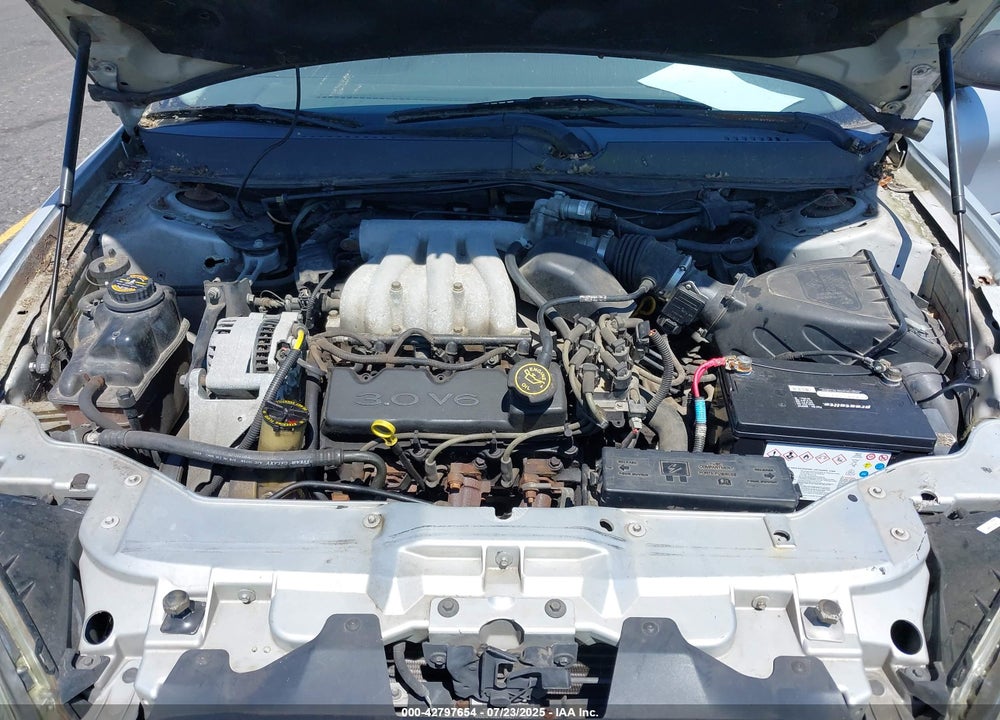 2000 FORD TAURUS SES VIN: 1FAFP55U8YG234331