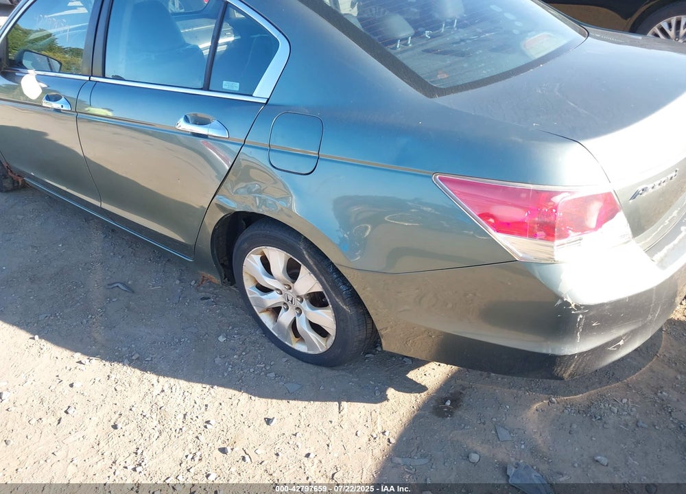 2008 HONDA ACCORD VIN: 1HGCP36818A018585
