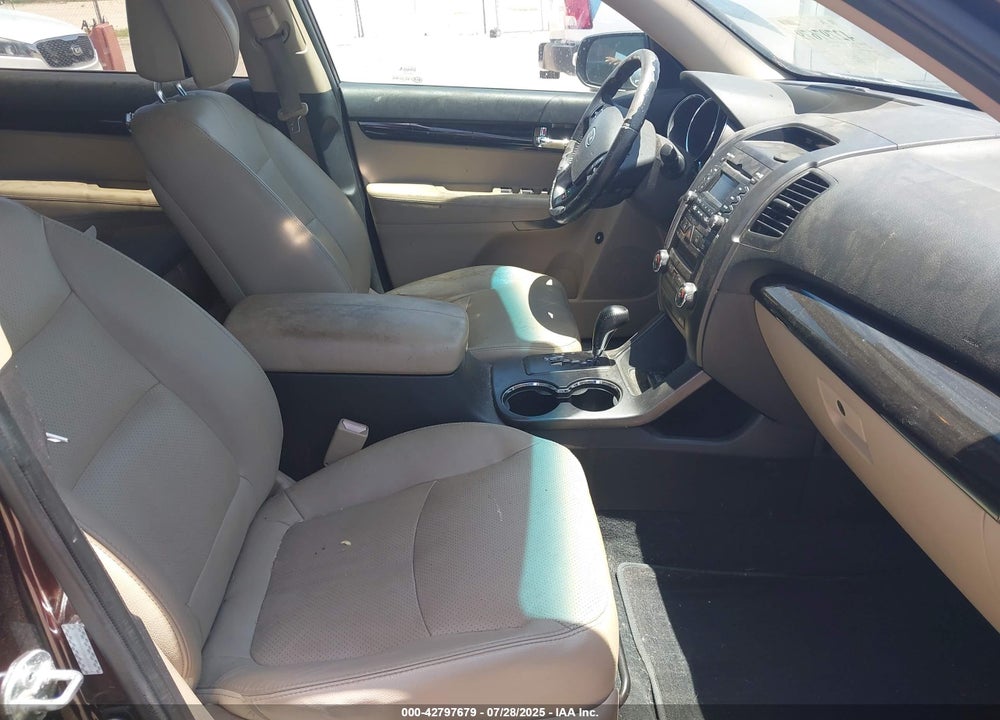 2011 KIA SORENTO EX V6 VIN: 5XYKU4A26BG081684