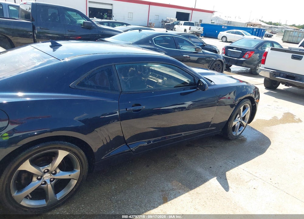 2014 CHEVROLET CAMARO VIN: 2G1FC1E31E9215323