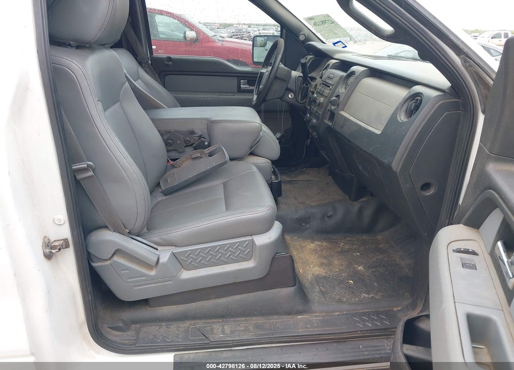 2014 FORD F-150 VIN: 1FTMF1CM8EKG22832
