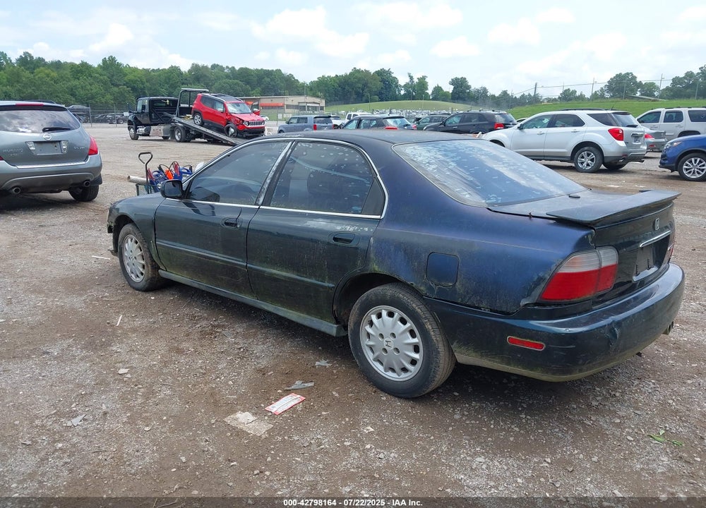 1996 HONDA ACCORD EX/EX-R VIN: 1HGCD5559TA173583