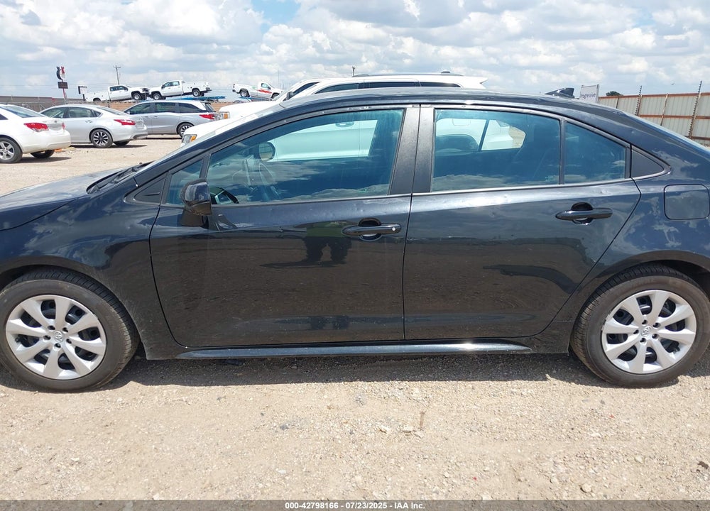 2021 TOYOTA COROLLA VIN: 5YFEPMAE3MP183621