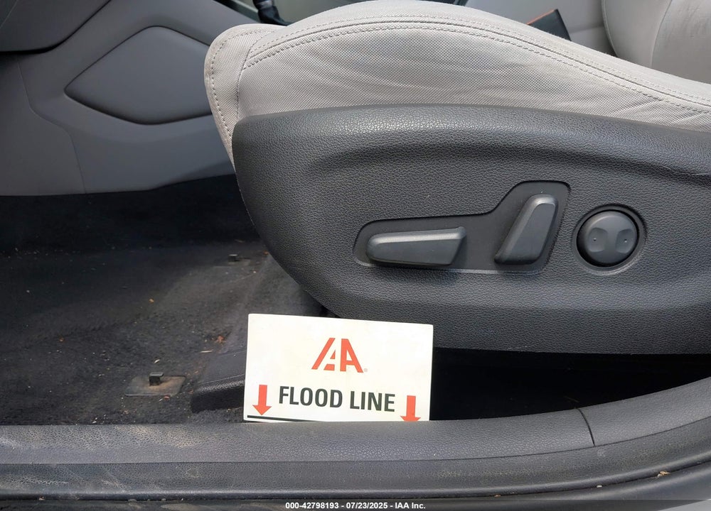 2016 HYUNDAI TUCSON SE VIN: KM8J3CA4XGU088777