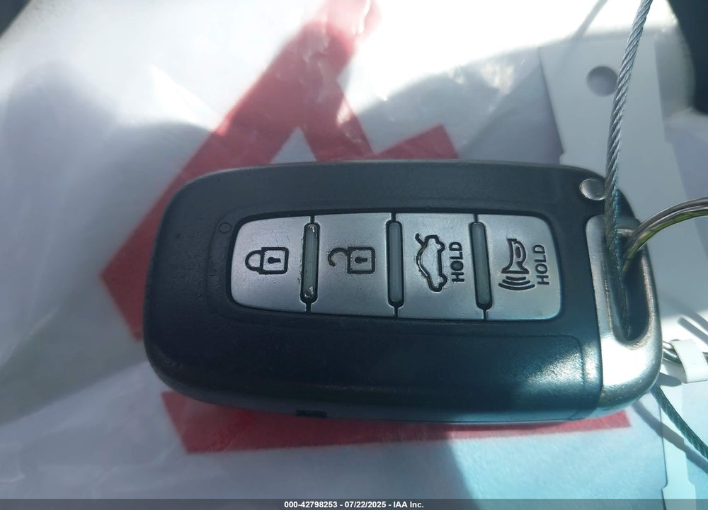 2011 HYUNDAI SONATA VIN: 5NPEC4AC1BH258837