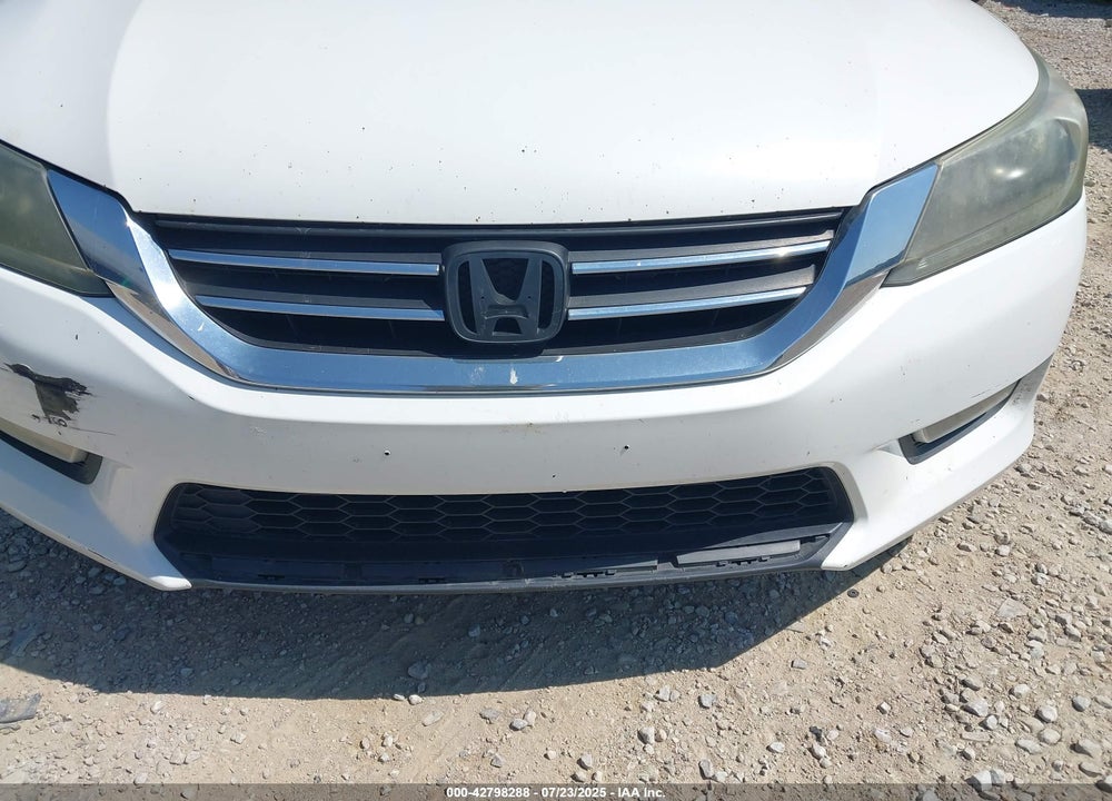 2013 HONDA ACCORD VIN: 1HGCR2F80DA059059