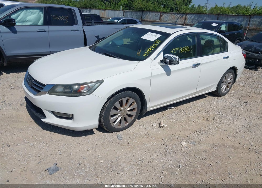 2013 HONDA ACCORD VIN: 1HGCR2F80DA059059