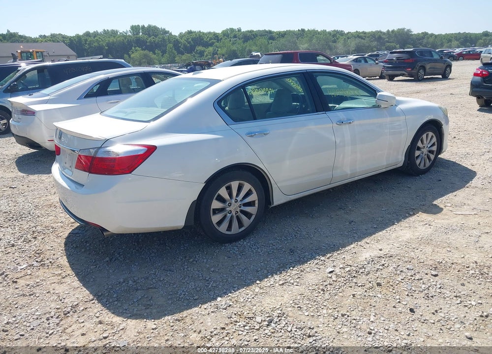 2013 HONDA ACCORD VIN: 1HGCR2F80DA059059