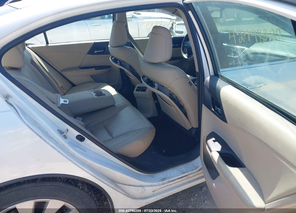 2013 HONDA ACCORD VIN: 1HGCR2F80DA059059