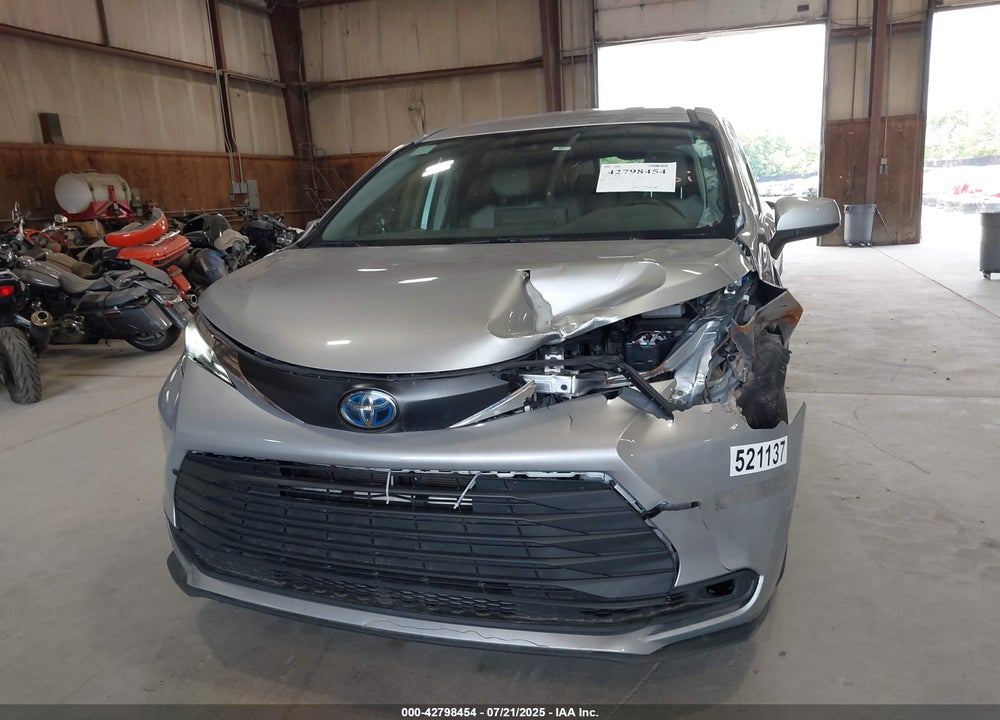 2021 TOYOTA SIENNA LE VIN: 5TDKSKFC7MS036285
