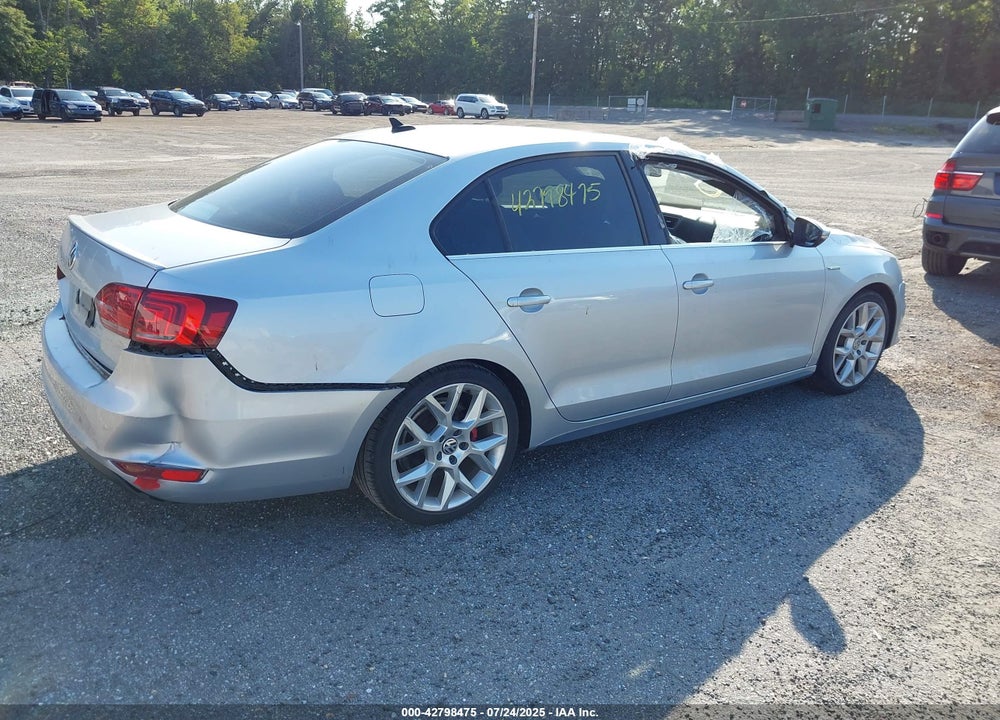 2014 VOLKSWAGEN JETTA VIN: 3VW4T7AJ8EM258972