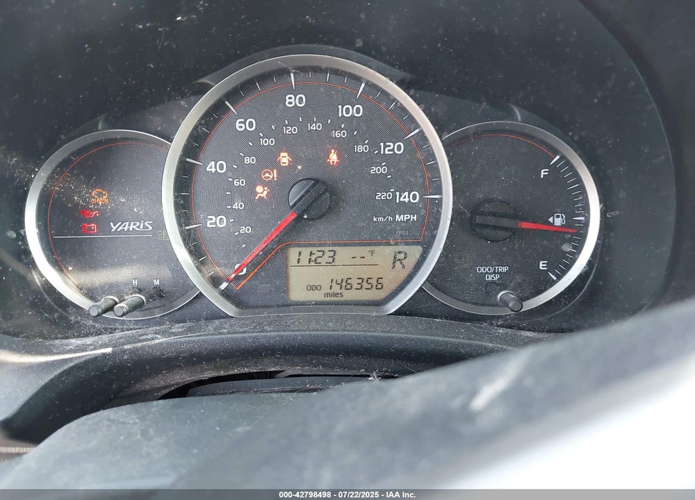 2014 TOYOTA YARIS VIN: JTDKTUD35ED574489
