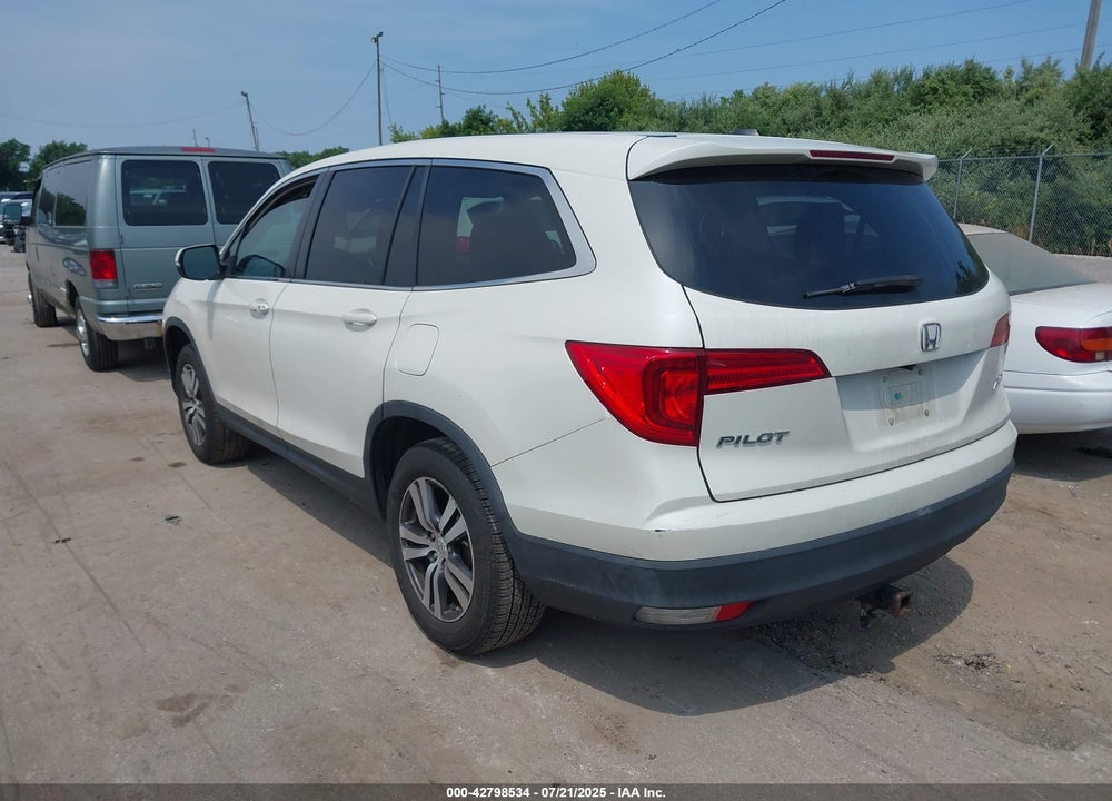 2017 HONDA PILOT VIN: 5FNYF6H5XHB005014