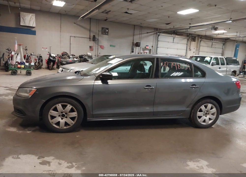 2011 VOLKSWAGEN JETTA VIN: 3VW2K7AJ4BM366429