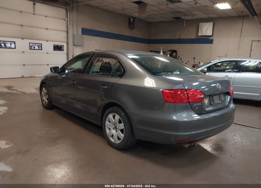 2011 VOLKSWAGEN JETTA VIN: 3VW2K7AJ4BM366429