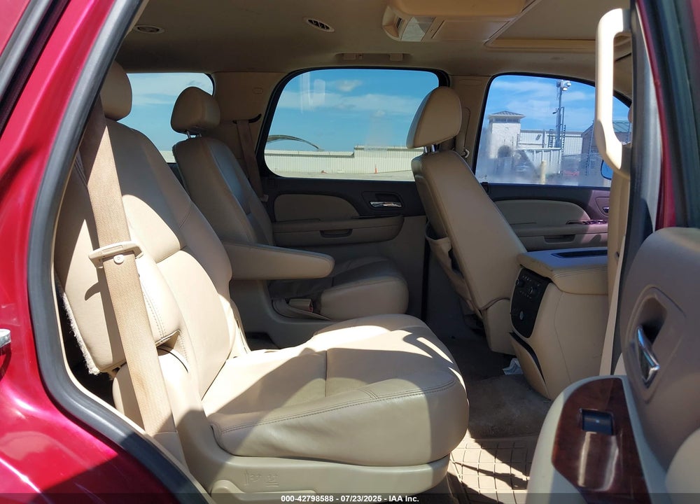 2009 CHEVROLET TAHOE VIN: 1GNFC33249R112218