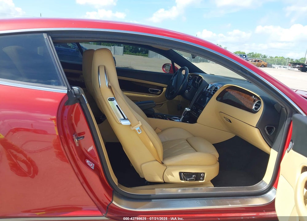 2005 BENTLEY CONTINENTAL GT VIN: SCBCR63W85C029910