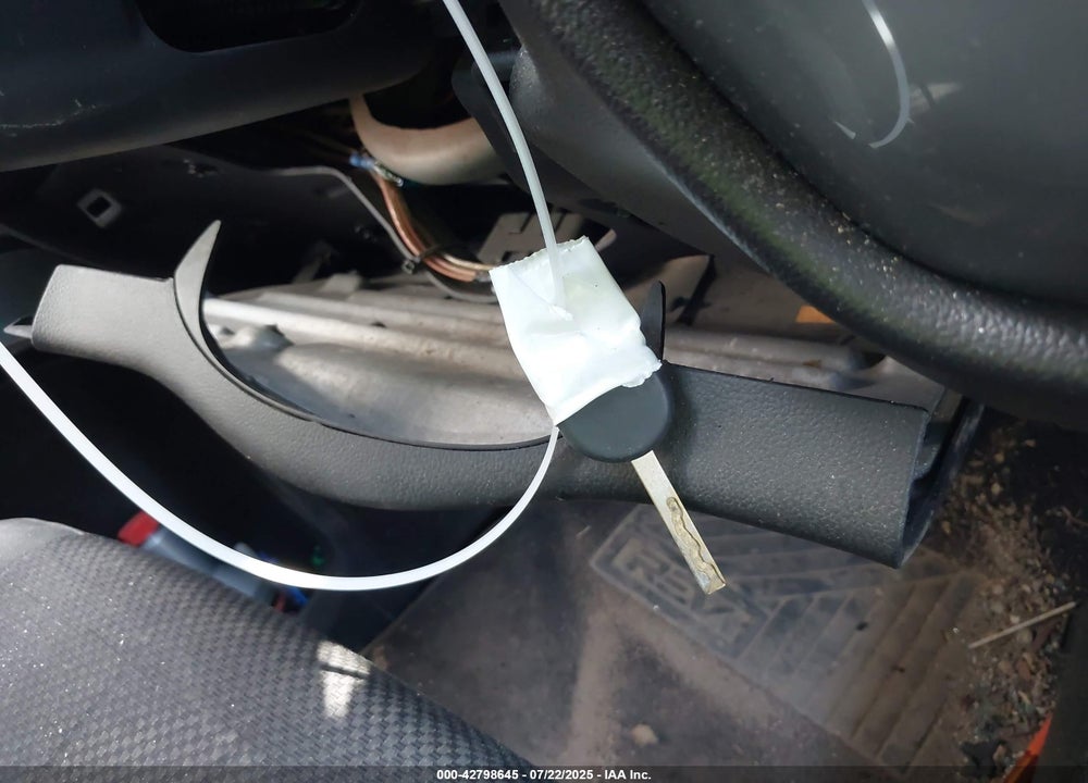 2014 CHEVROLET SILVERADO 1500 VIN: 1GCVKREC8EZ318202