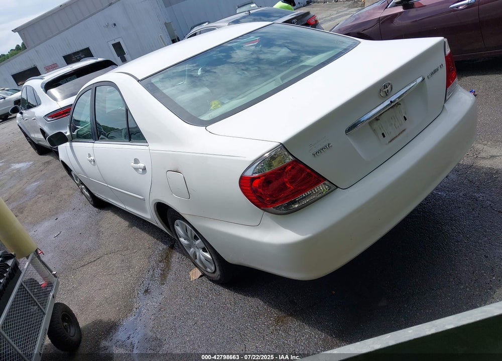 2005 TOYOTA CAMRY VIN: 4T1BE32K65U571787