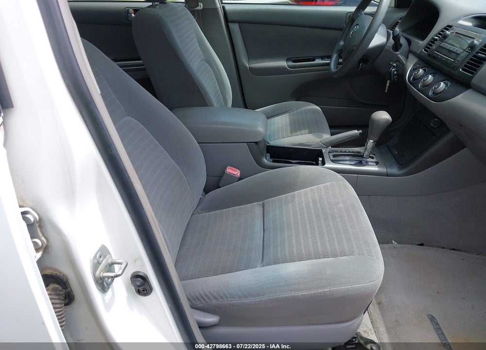 2005 TOYOTA CAMRY VIN: 4T1BE32K65U571787