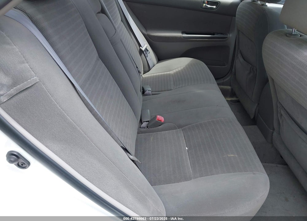 2005 TOYOTA CAMRY VIN: 4T1BE32K65U571787
