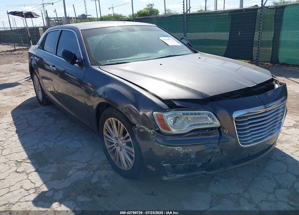 2014 CHRYSLER 300C AWD VIN: 2C3CCAKT1EH273313