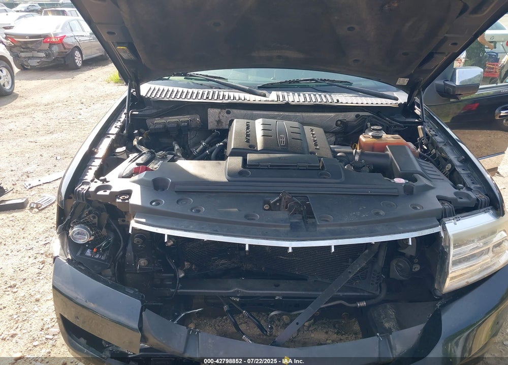 2010 LINCOLN NAVIGATOR L VIN: 5LMJJ3J50AEJ10105