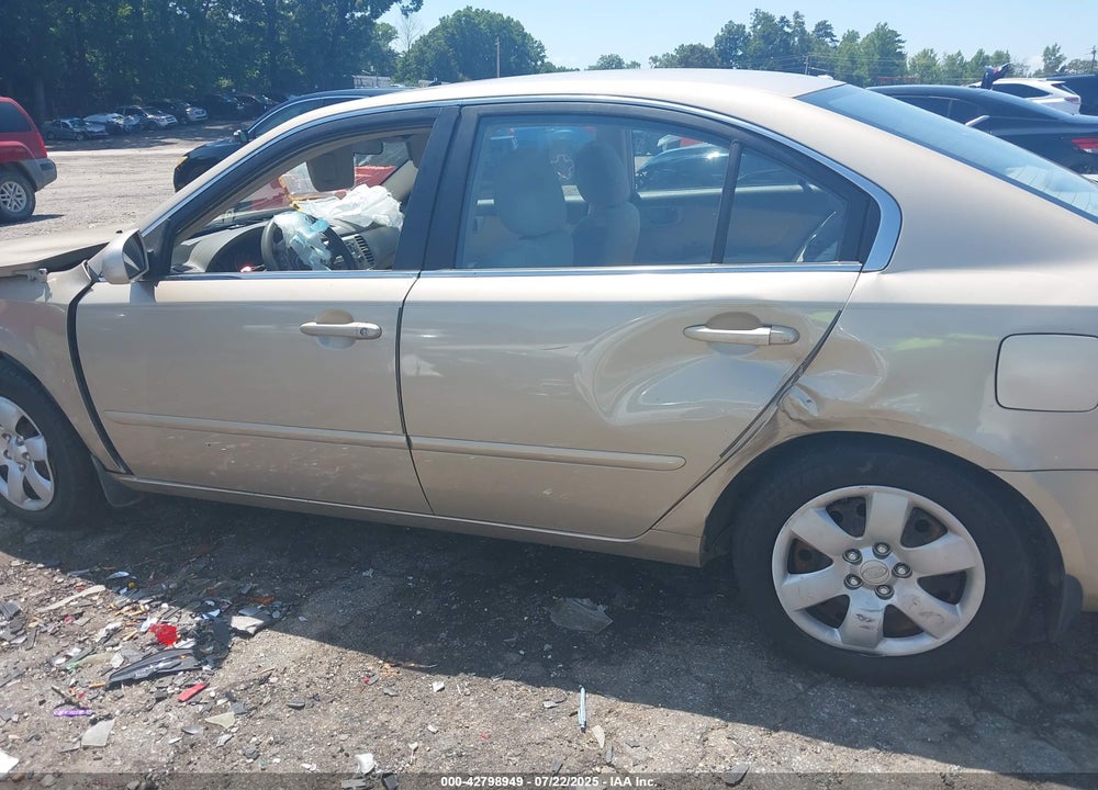 2007 KIA OPTIMA LX VIN: KNAGE123375163667